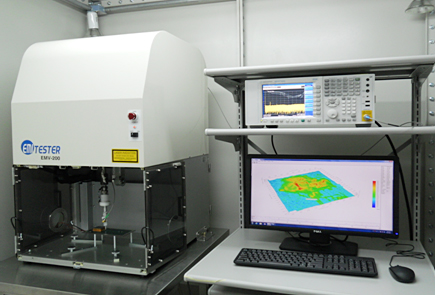 北京分公司シールドルームに設置された近傍磁界分布測定装置